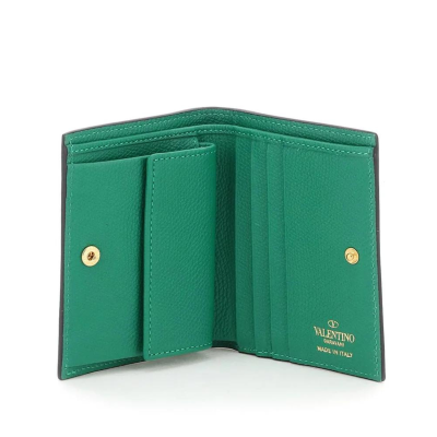 Vlogo Compact Signature Grainy Calfskin Wallet Green GHW