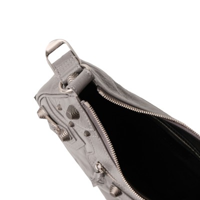 Le Cagole Shoulder Bag S Arena Lamb Dark Grey