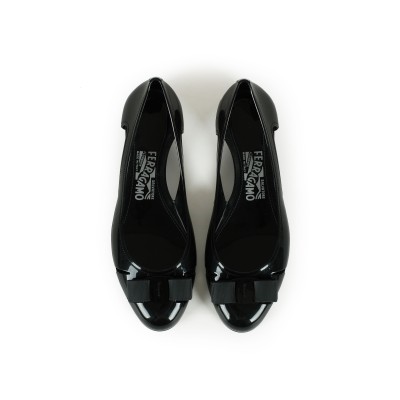 Jelly Ballet Flat With Vara Bow in Black