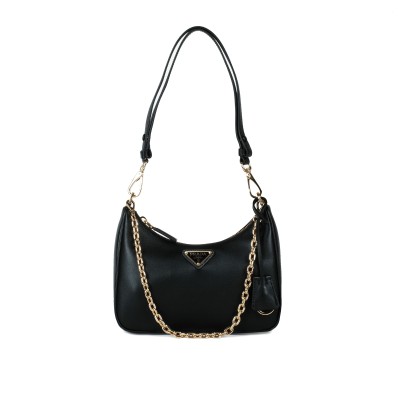 Re-Edition Shoulder Bag in Black Leather