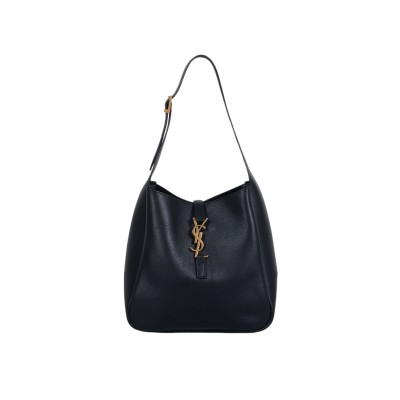 Le 5 A 7 Supple Small in Grained Leather Black