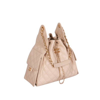 Chanel 25 Medium in Beige Caviar GHW