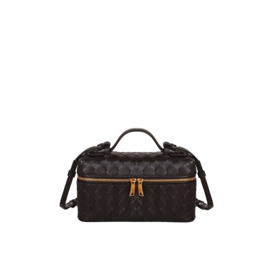Bang Bang Vanity Case With Detachable Strap in Fondant