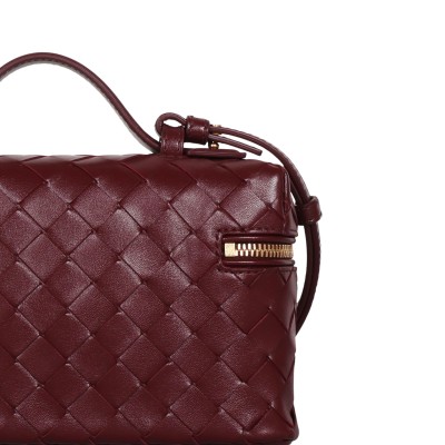 Bang Bang Vanity Case With Detachable Strap in Barolo Gold